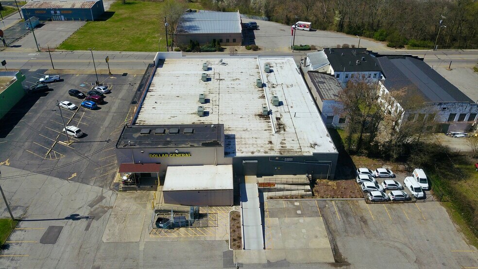 More Photos Of 624 State St, New Albany Storefront For Sale