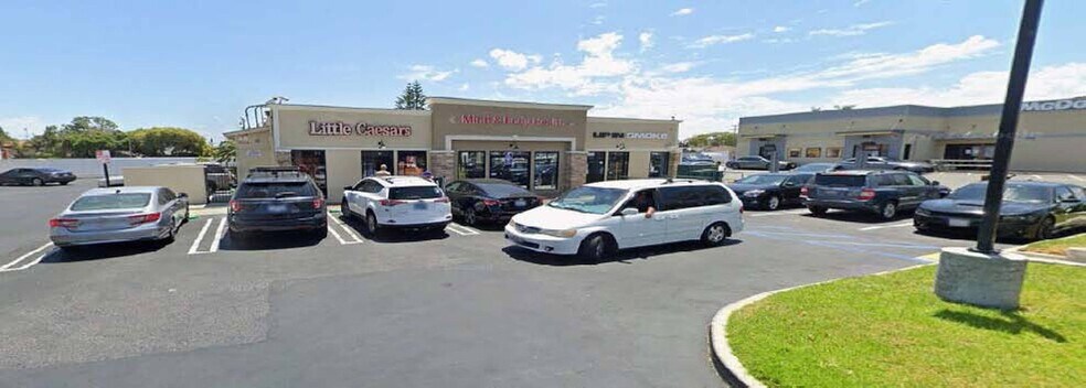 Primary Photo Of 621 W 19th St, Costa Mesa Storefront Retail Office For Sale