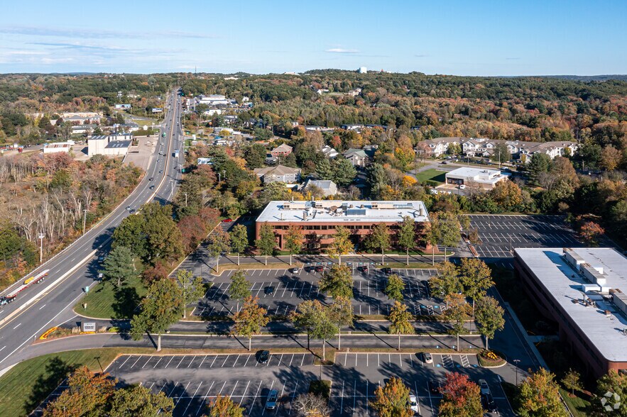 More Photos Of 114 Turnpike Rd, Westborough Unknown For Lease