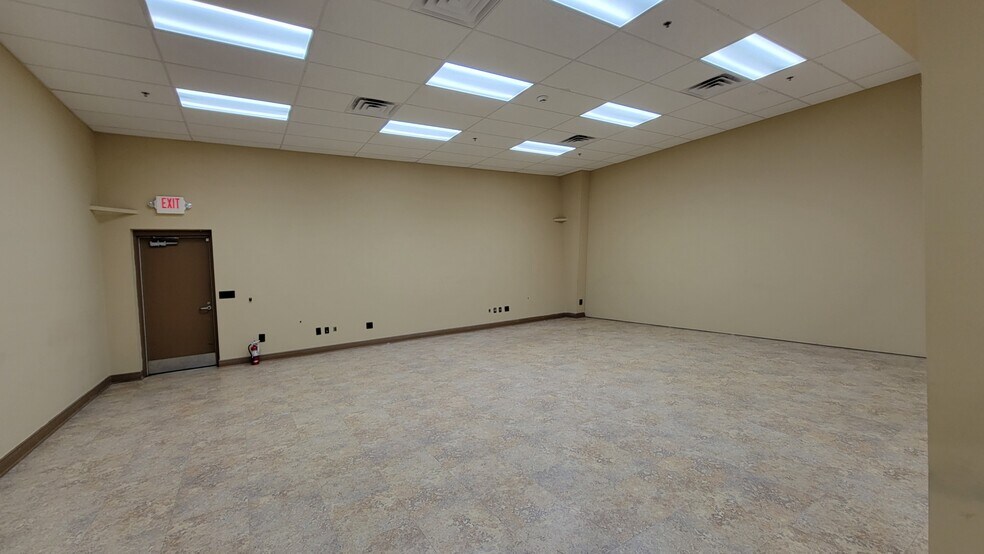 More Photos Of 8725 Youngerman Ct, Jacksonville Flex For Lease