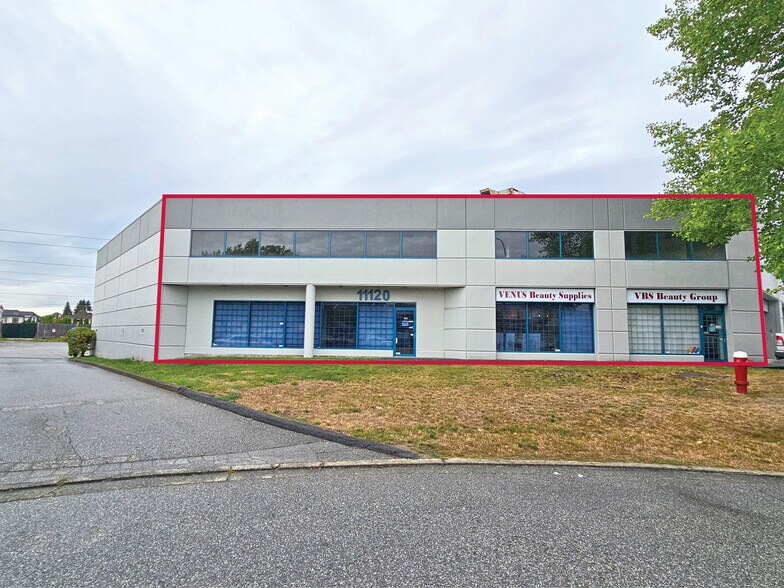 More Photos Of 11120 Bridgeport Rd, Richmond Warehouse For Lease