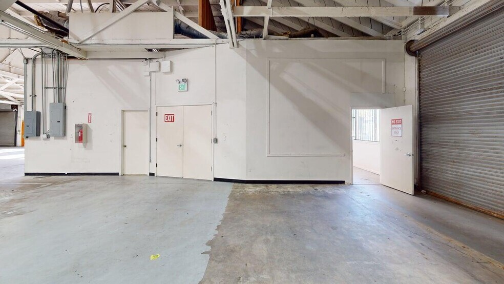 More Photos Of 415 E 10th St, Pittsburg Warehouse For Sale