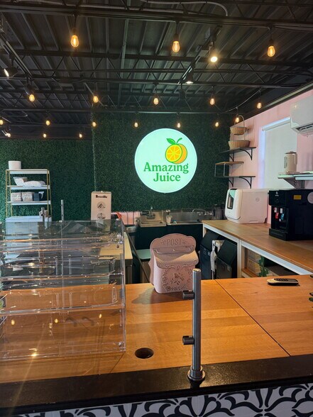 More Photos Of 5216 S MacDill Ave, Tampa Restaurant For Lease