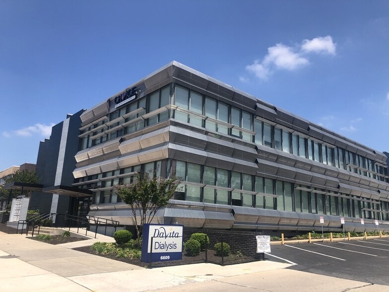 More Photos Of 6609-6615 Reisterstown Rd, Baltimore Medical For Lease
