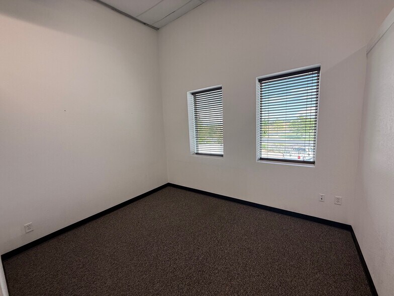 More Photos Of 6387-6397 Aviation Cir, Loveland Industrial For Sale