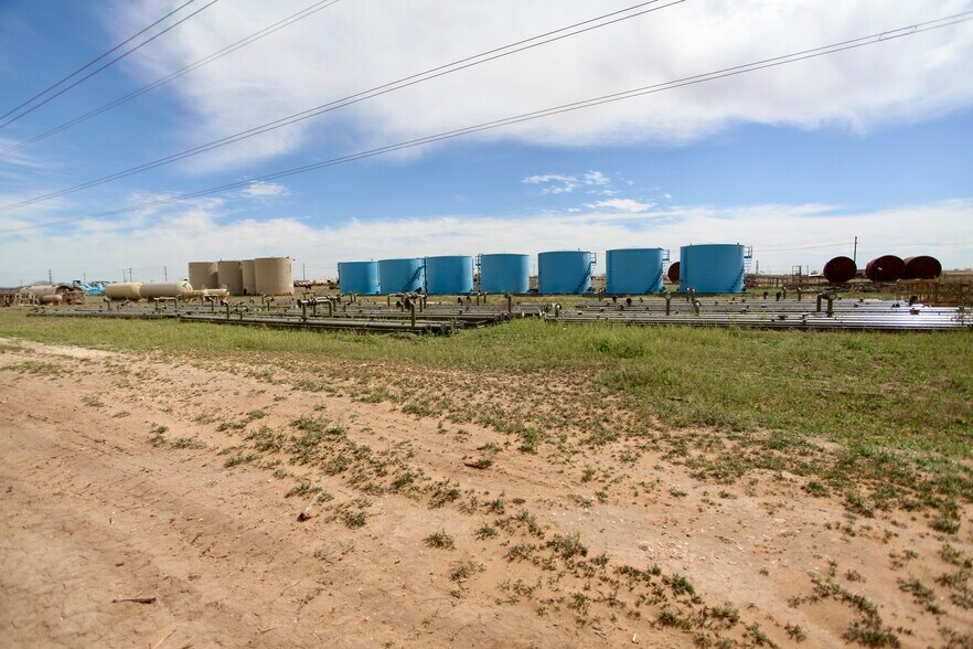 More Photos Of 7401 County 1210 rd, Midland Warehouse For Sale