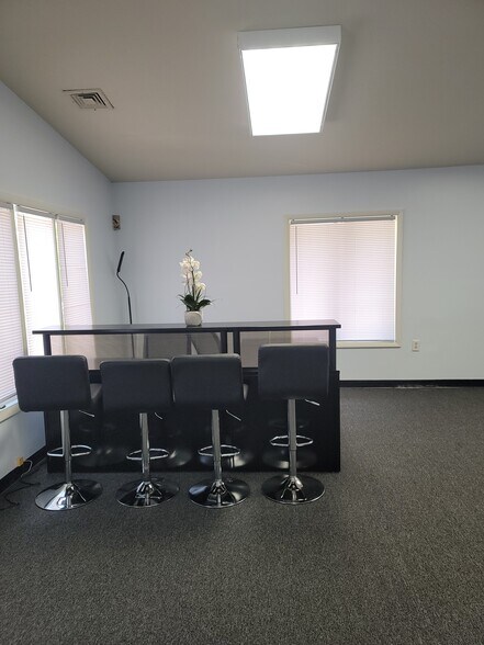 More Photos Of 1522A Pointer Ridge Pl, Bowie Coworking Space
