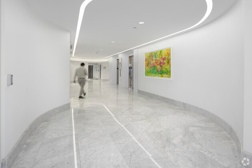 More Photos Of 1595 Spring Hill Rd, Vienna Unknown For Lease