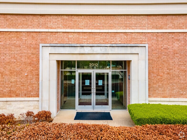 More Photos Of 2012 Midway Rd, Plano Bank For Sale