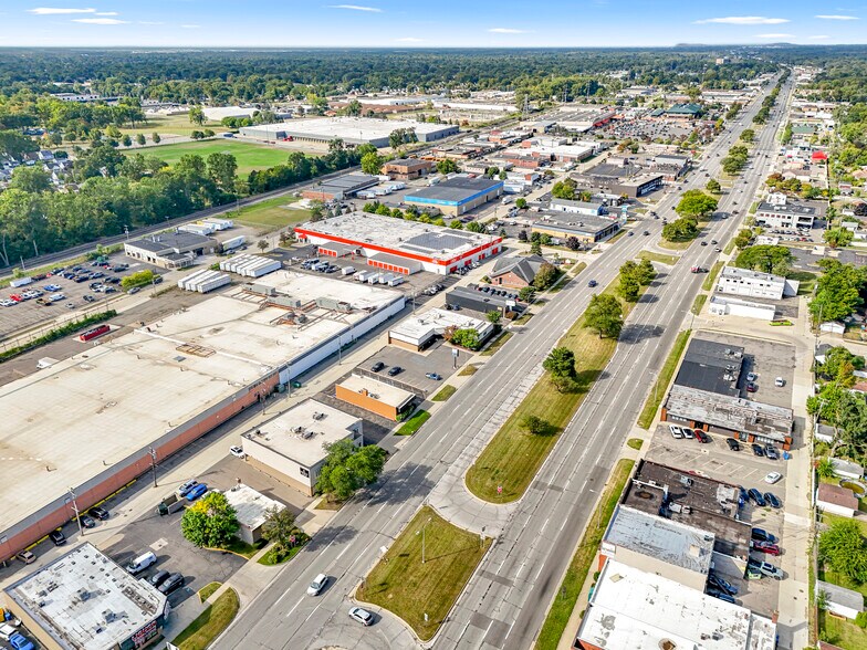 More Photos Of 24825 Michigan Ave, Dearborn Office For Lease