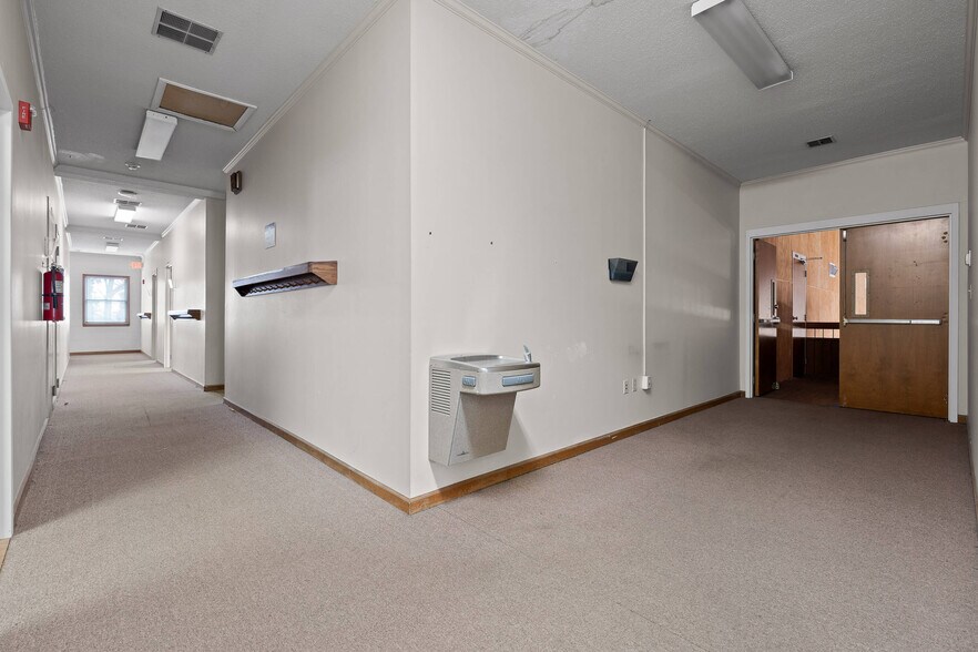 More Photos Of 940 S Ocoee St, Cleveland Medical For Sale