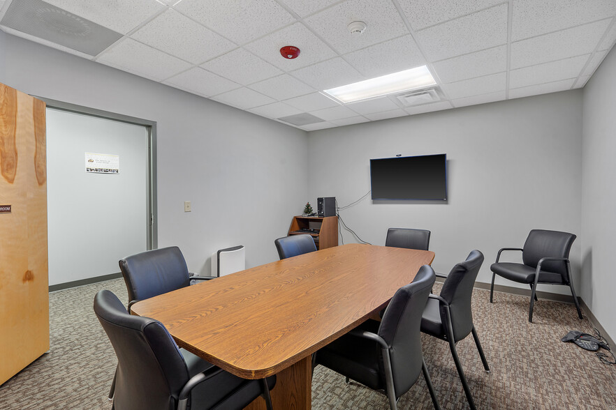 More Photos Of 34 Wright Ave, Auburn Truck Terminal For Sale