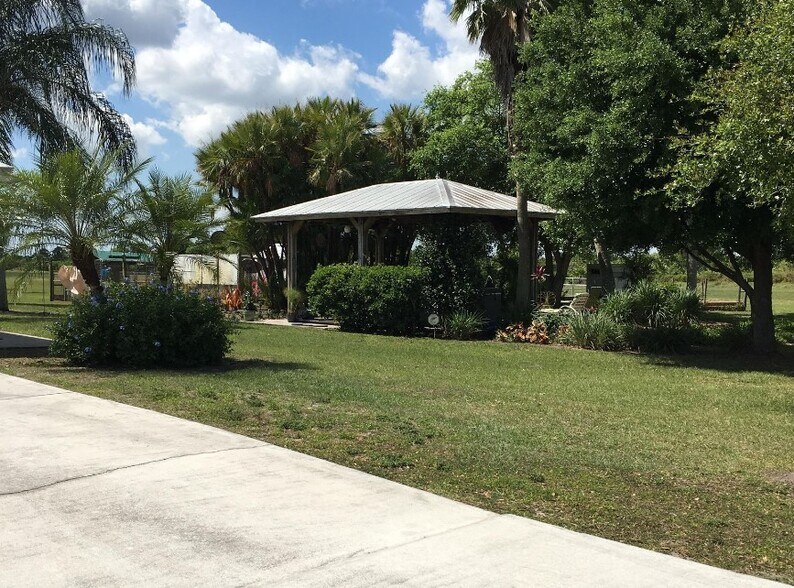 More Photos Of 12245 NE 56th Ave, Okeechobee Airplane Hangar For Sale