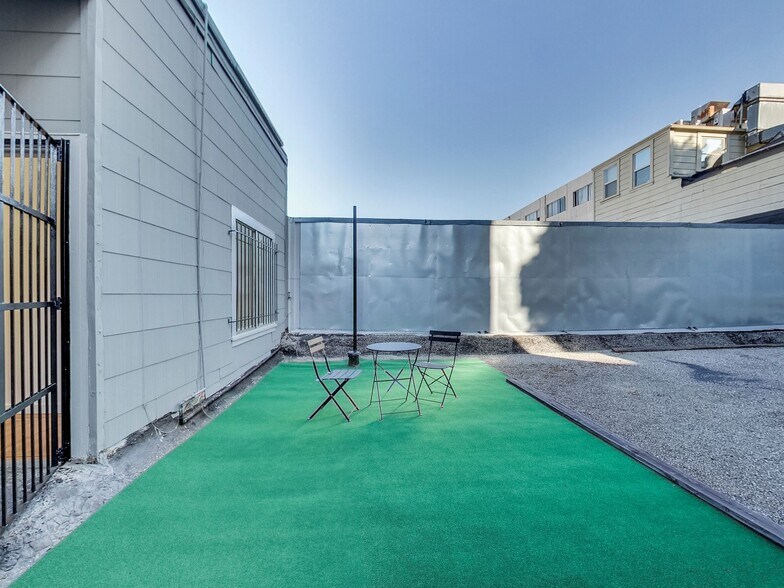 More Photos Of 2447-2449 Mission St, San Francisco Storefront Retail Office For Lease