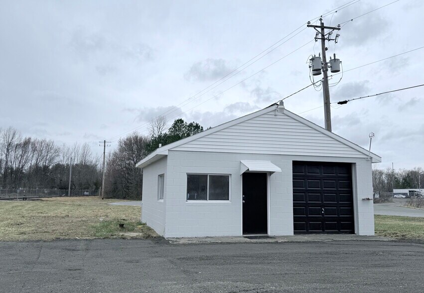 More Photos Of 435 Twin Oaks Dr, Dover Land For Lease