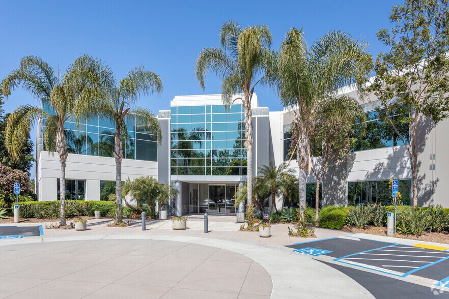 Primary Photo Of 6005 Hidden Valley Rd, Carlsbad Office For Lease