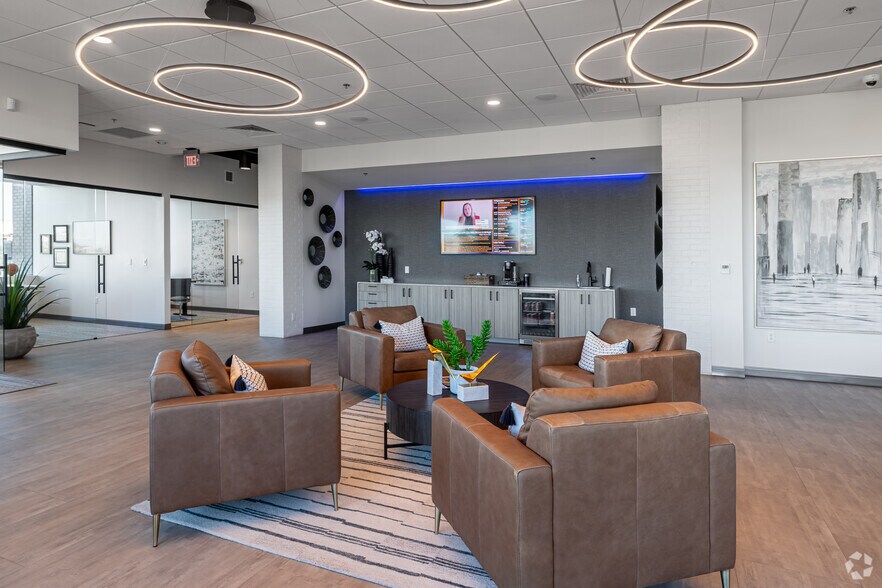 More Photos Of 112 W Center St, Fayetteville Office For Sale