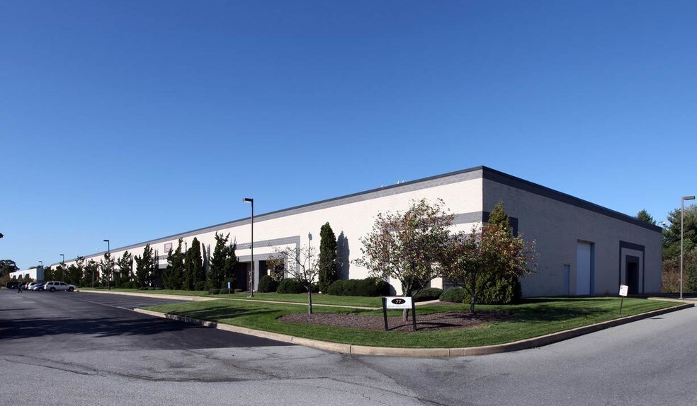 More Photos Of 77 McCullough Dr, New Castle Warehouse For Lease