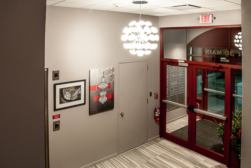 More Photos Of 30 W Main St, Riverhead Office For Lease