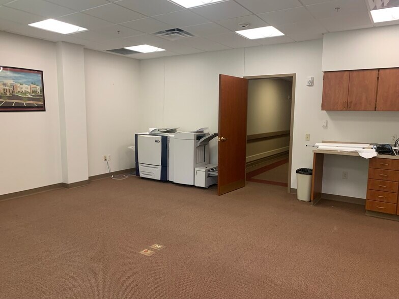 More Photos Of 200 School St, Wintersville Hospital For Sale