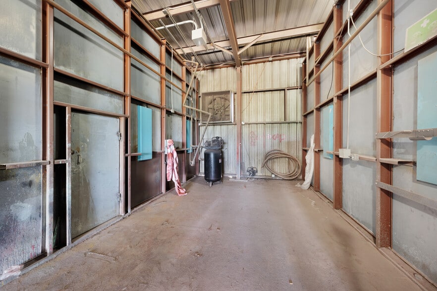 More Photos Of 14733 E State Hwy 11, Como Warehouse For Sale