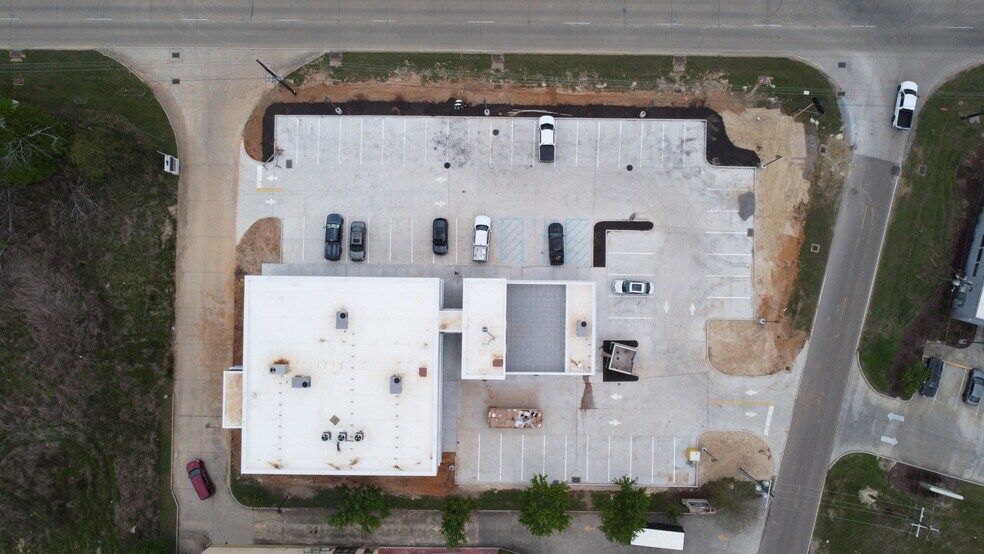 More Photos Of 1420 SW Railroad Ave, Hammond Office For Lease