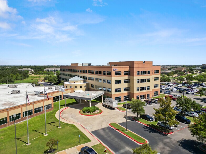 Primary Photo Of 3201 University Dr E, Bryan Medical For Lease