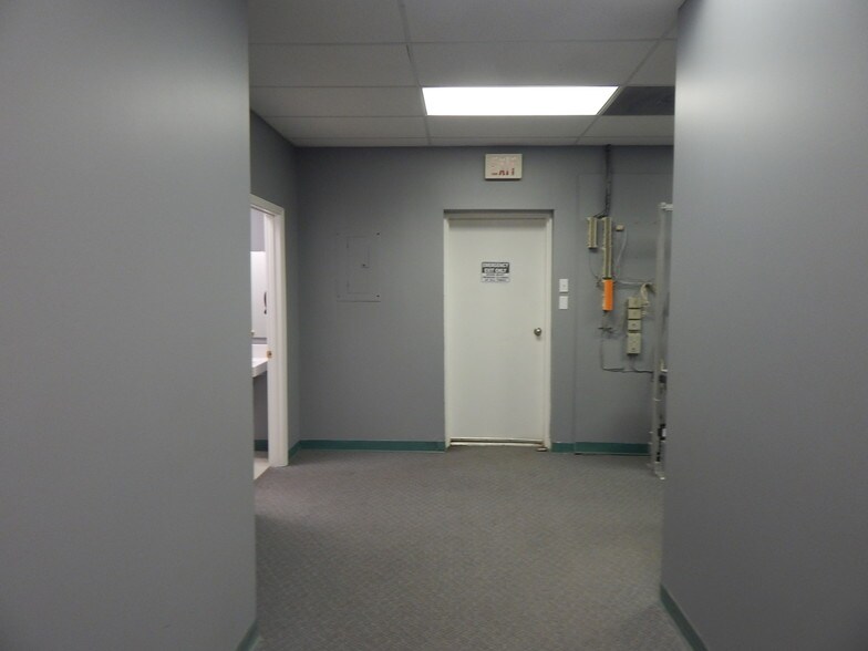 More Photos Of 585 Tennessee Gas Rd, Greenville Office For Sale