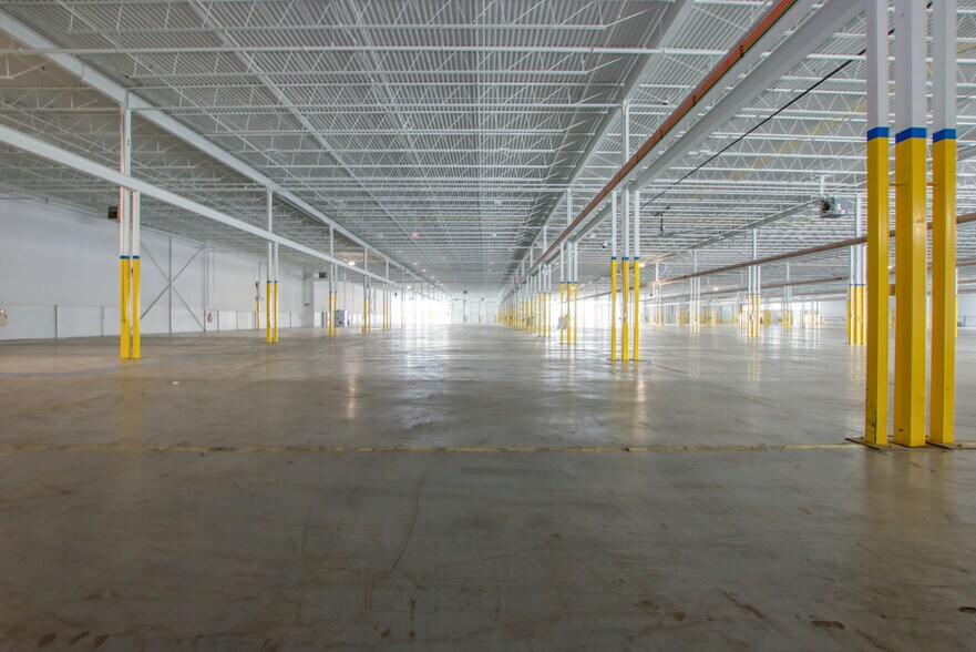 More Photos Of 80 Van Kirk Dr, Brampton Manufacturing For Sale