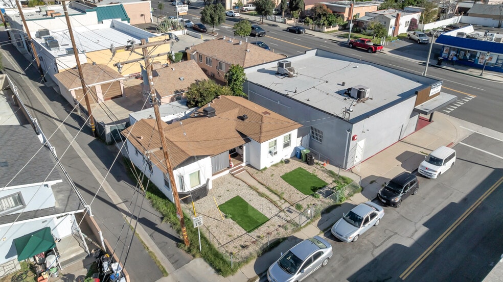 More Photos Of 901 N Maclay Ave, San Fernando Freestanding For Lease