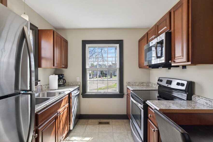 More Photos Of 2807 Foster Ave, Nashville Office For Sale