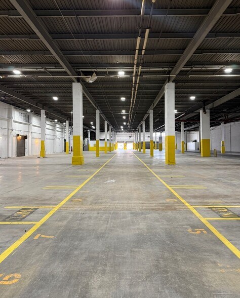 More Photos Of 10101 Avenue D, Brooklyn Distribution For Lease