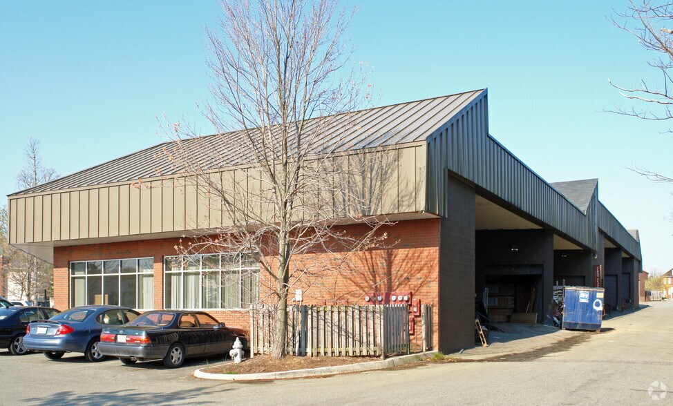 More Photos Of 519-525 Branchway Rd, North Chesterfield Light Distribution For Sale