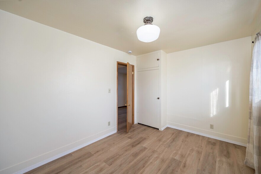 More Photos Of 315 Main Ave E, Soap Lake General Retail For Sale