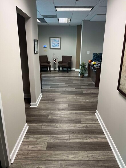 More Photos Of 4465 Tile Dr, North Charleston Light Distribution For Lease