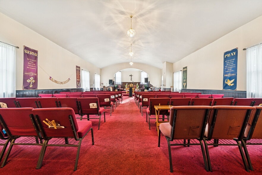 More Photos Of 8304 Frankstown Ave, Pittsburgh Religious Facility For Sale