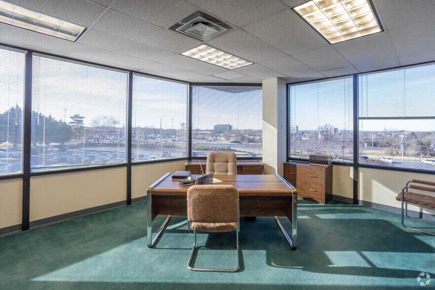 More Photos Of 900 Us Highway 9 N, Woodbridge Office For Lease