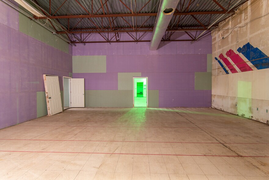 More Photos Of 1115 Genesee ave, Saginaw General Retail For Sale