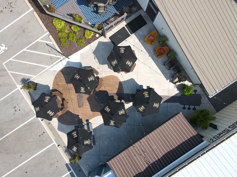 More Photos Of W3239 Dundas Rd, Kaukauna Bar For Sale