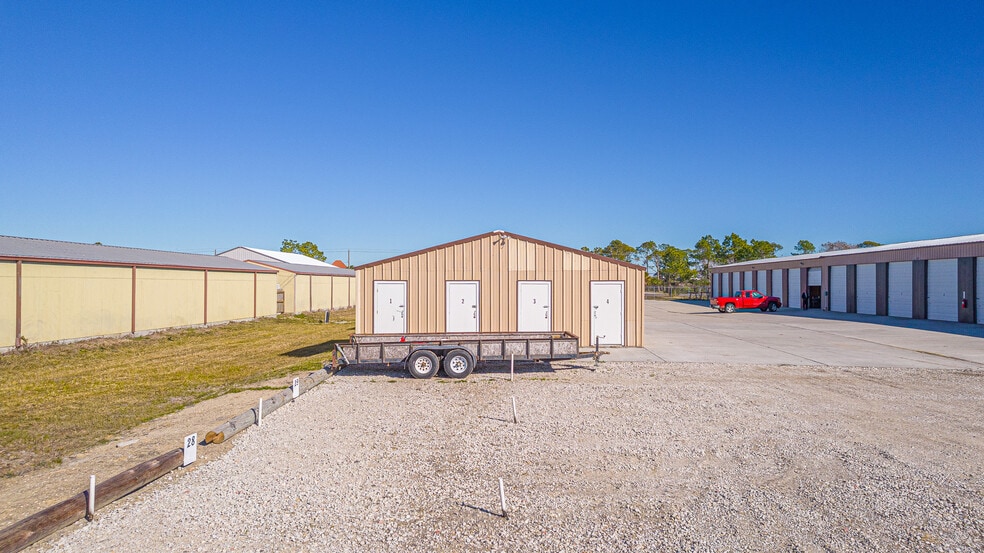 More Photos Of 207 27th St, San Leon Self Storage For Sale