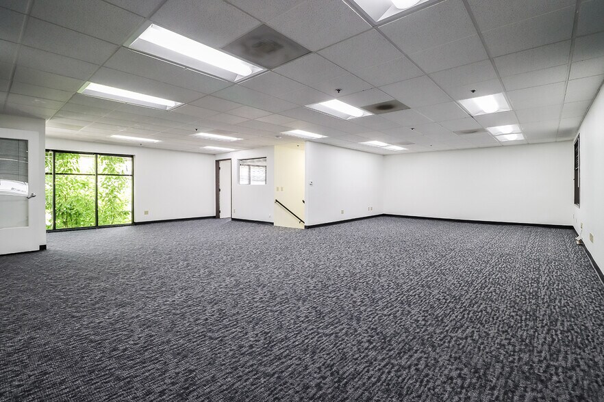 More Photos Of 10951 Pendleton St, Sun Valley Warehouse For Lease