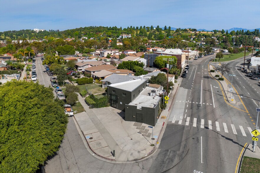 More Photos Of 3401 Eagle Rock Blvd, Los Angeles Showroom For Sale