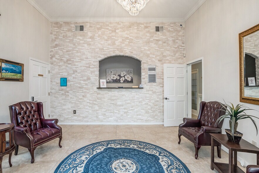 More Photos Of 329 Pauls Dr, Brandon Office Residential For Sale