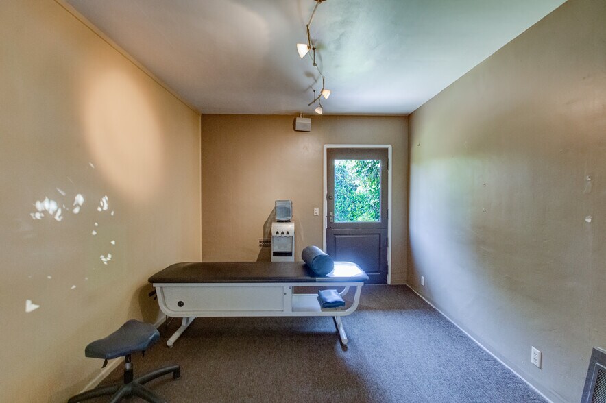 More Photos Of 624 W Chapman Ave, Orange Medical For Sale