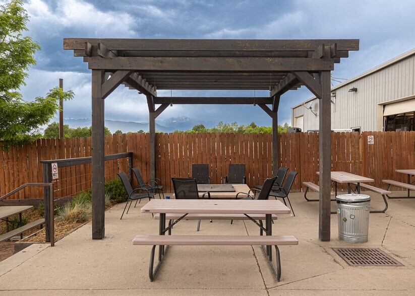 More Photos Of 2480-2490 N Powers Blvd, Colorado Springs Warehouse For Sale