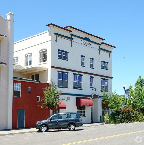 More Photos Of 220 Windsor River Rd, Windsor Apartments For Sale