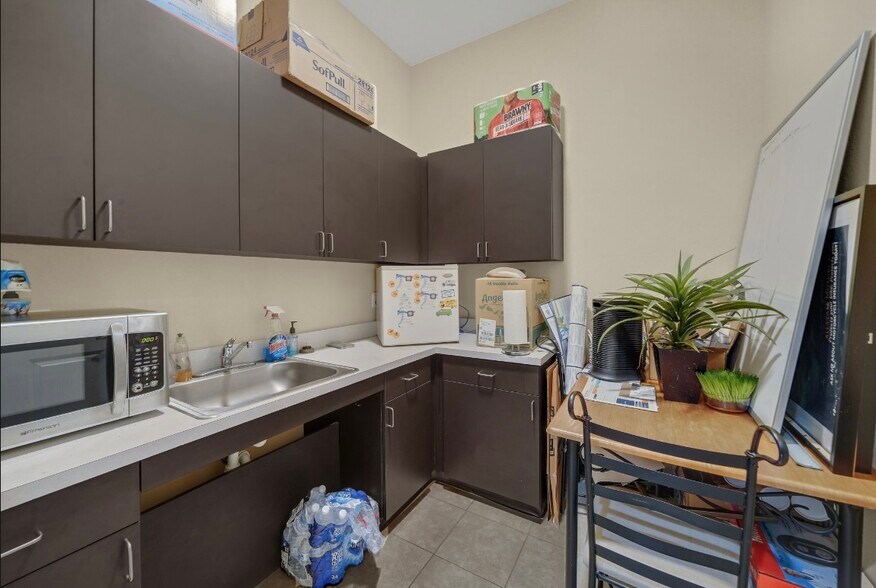 More Photos Of 120 Eldridge Rd, Sugar Land Medical For Sale