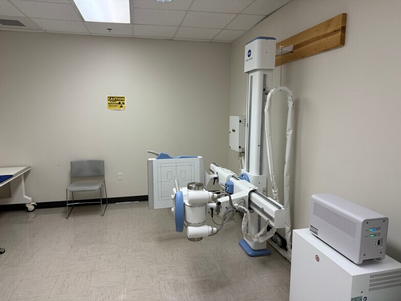 More Photos Of 1 W Lakeshore Dr, Birmingham Medical For Lease