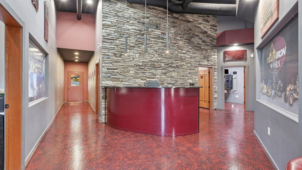More Photos Of 490 South Ave, Spruce Grove Manufacturing For Sale