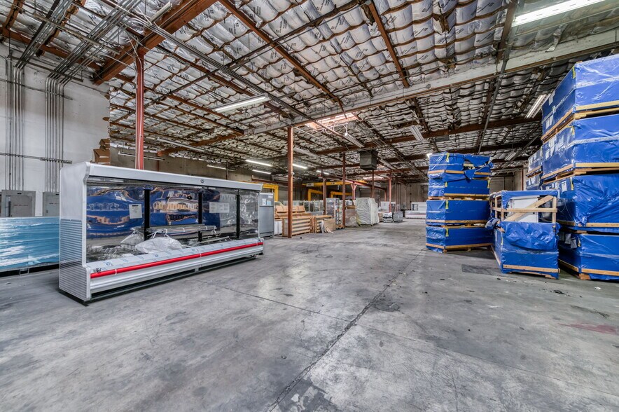 More Photos Of 5333 N Cornelia Ave, Fresno Warehouse For Sale